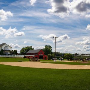 Dawn Mitchell LIVE from Dyersville, Iowa for the Field of Dreams game!