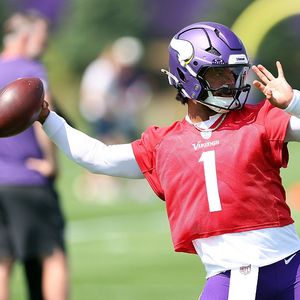 Pete Najarian on finance and earnings, Gophers and Vikings incoming!