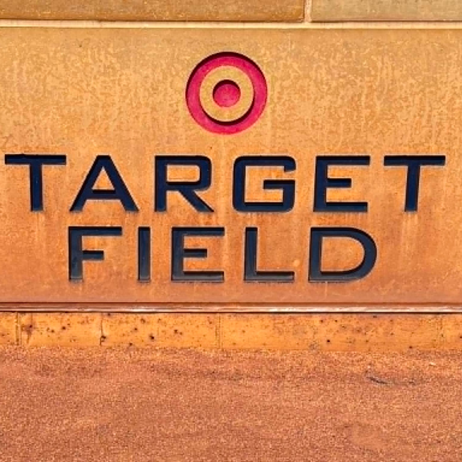 Twins 1st Pitch:   Why was there an hour rain delay last night and no rain fell?