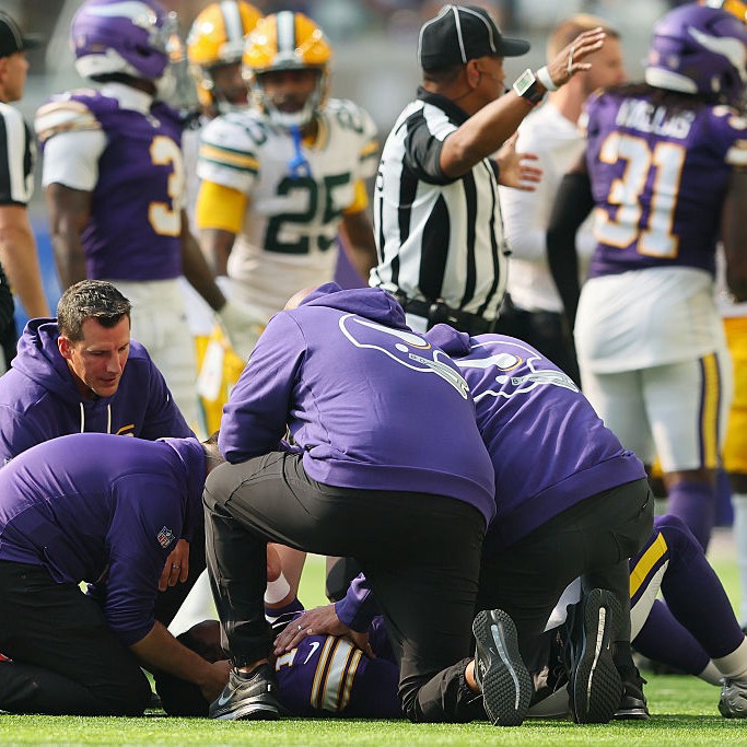 Dane Mizutani recaps a chaotic Vikings-Packers game as a writer, Kyler Murray and more!