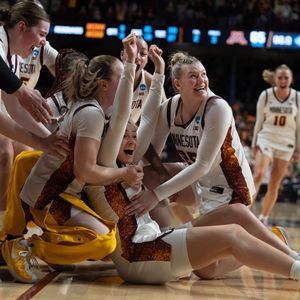 Good timing for the lady Gophers, robbing banks is still a thing, plus we have Bite of the Night and Headlines