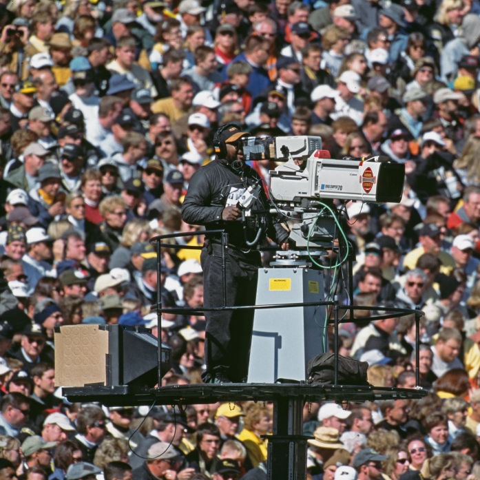 Sports on TV, Historical Sports Notes, Plus Today's Scores & Headlines