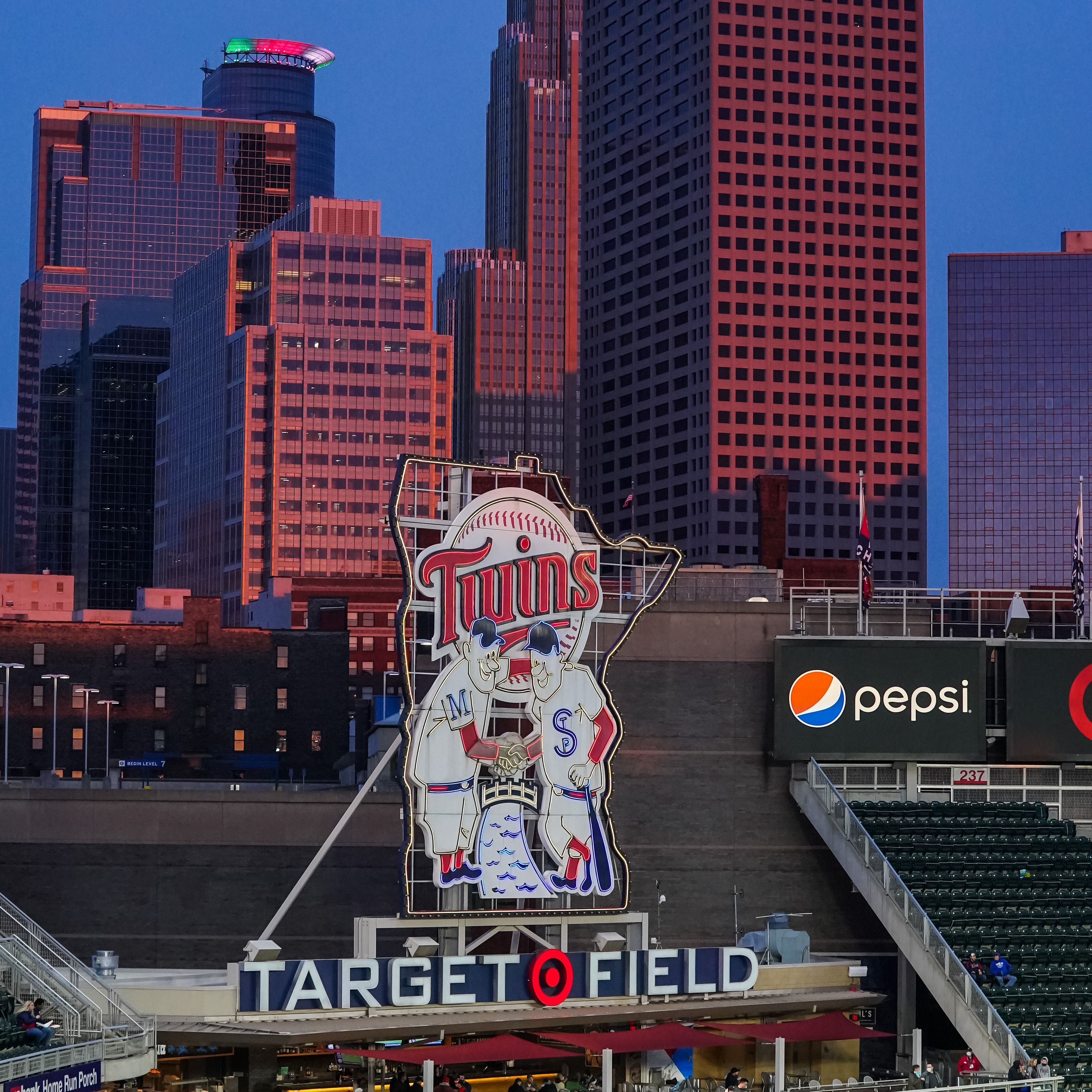 What does Steven Silton say to those who fear Minneapolis?