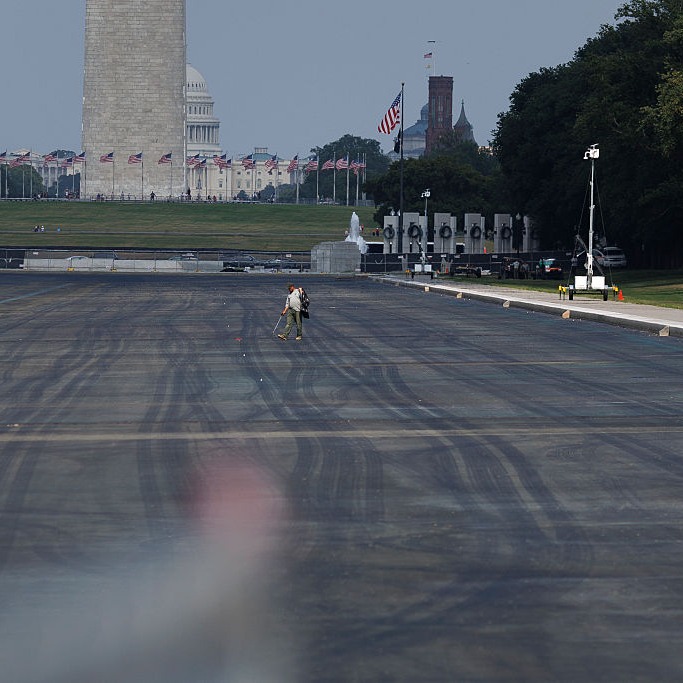 Reflecting Pool Reflection, MLB Trade Deadline, and Summerslam's in Town