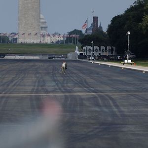 Reflecting Pool Reflection, MLB Trade Deadline, and Summerslam's in Town