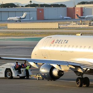 The DeRush-Hour Headlines - concession renovations at MSP