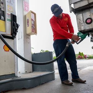 The DeRush-Hour Headlines - the spiking price of diesel fuel