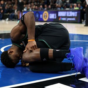 Monday Hour 3: the DeRush-Hour Headlines & Dave Schwartz on the weekend in sports