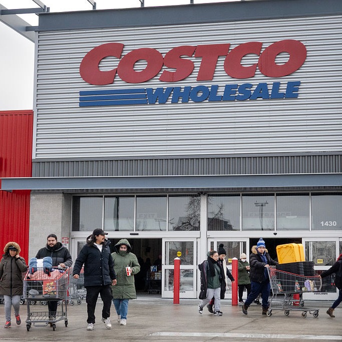 DeRusha Eats: Steph March on the Twins trying to help local restaurants & the "big change" to the Costco hot dog deal