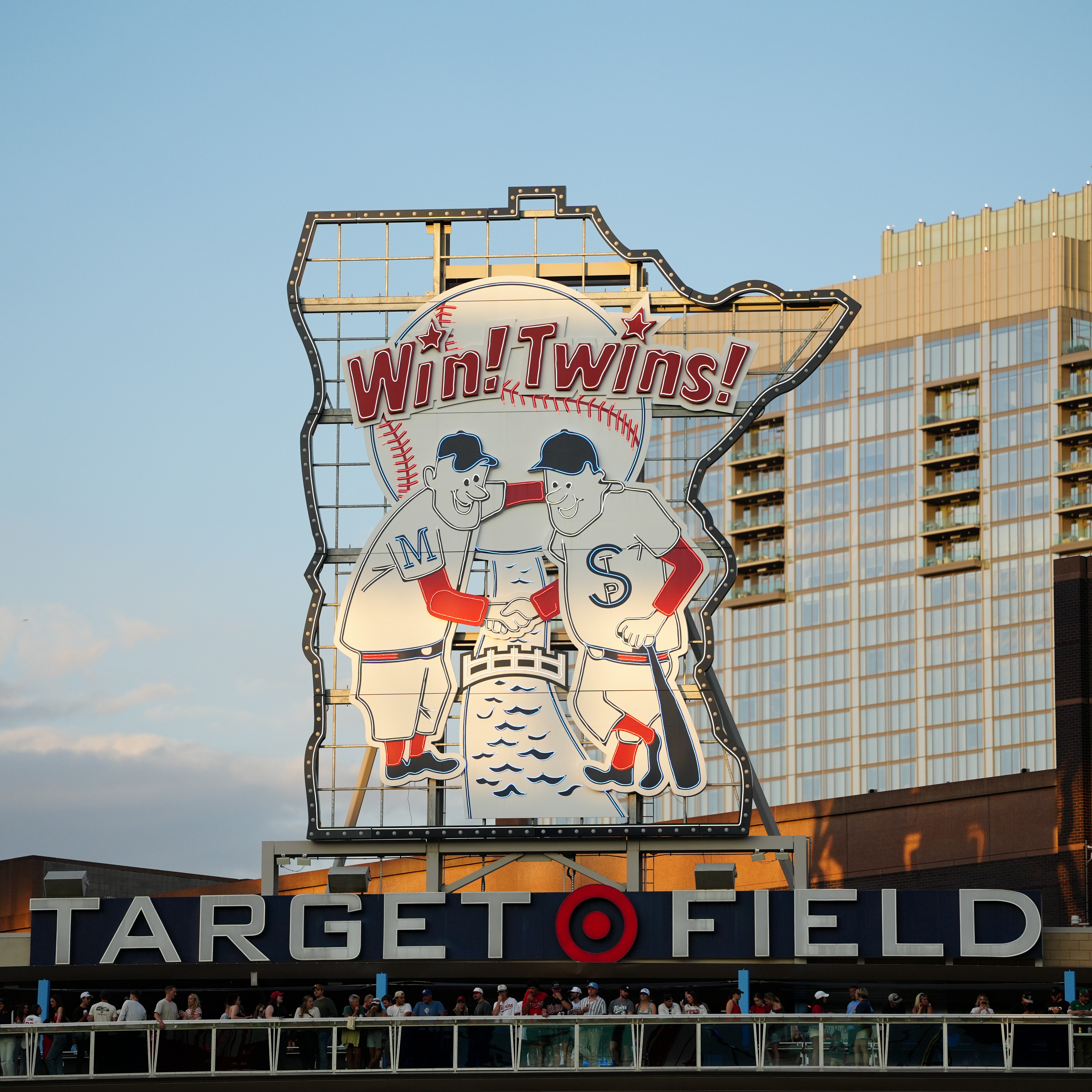 The NMDP Cure Blood Cancer Radio Auction continues as Jason DeRusha and Dan Cook offer an exclusive Twins Broadcast Experience and a chance for an in-studio opportunity to participate in Card DeSharks with Jason and Dan!