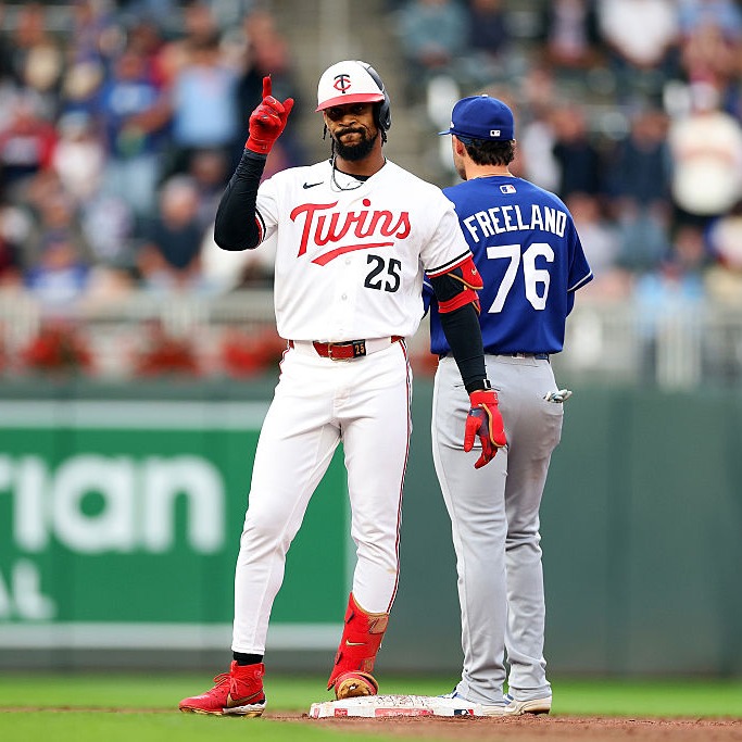 Dan Hayes - the Twins will NOT trade Buxton and more baseball news