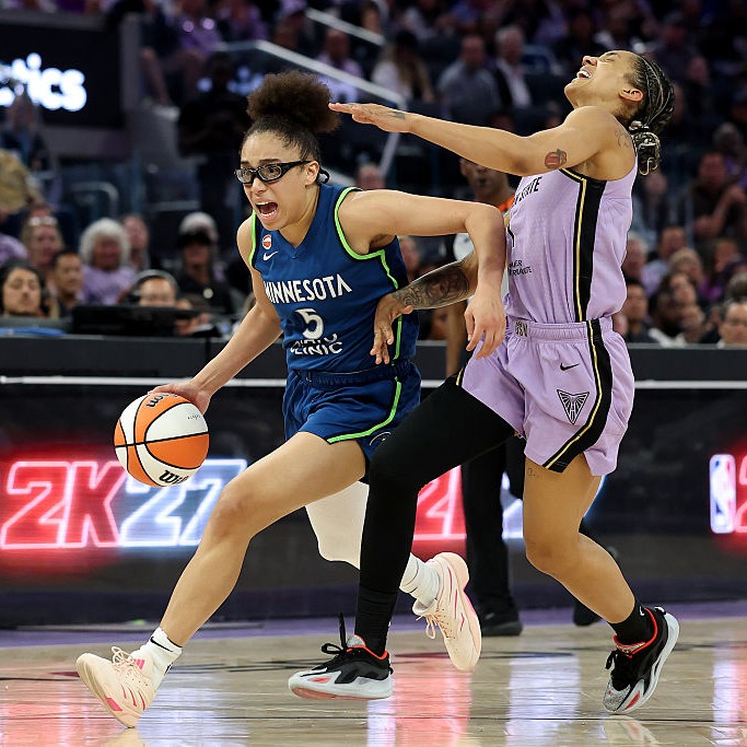 The Lynx are rolling - is Olivia Miles' ankle okay? - Cassidy Hettesheimer