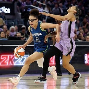 The Lynx are rolling - is Olivia Miles' ankle okay? - Cassidy Hettesheimer