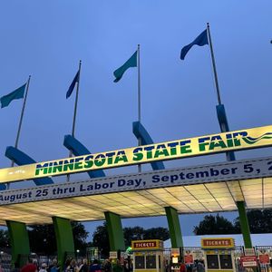 DeRusha Eats: Summer Lakes Boat House at the Fair