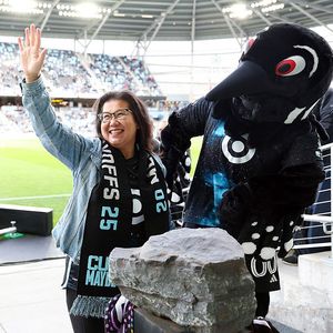 Friday Hour 1: should the entire report on Mayor Her be released? And who are the DSA?