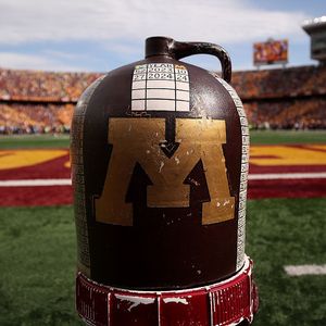 Which fan base feels better: Vikings or Gophers? - Dave Schwartz