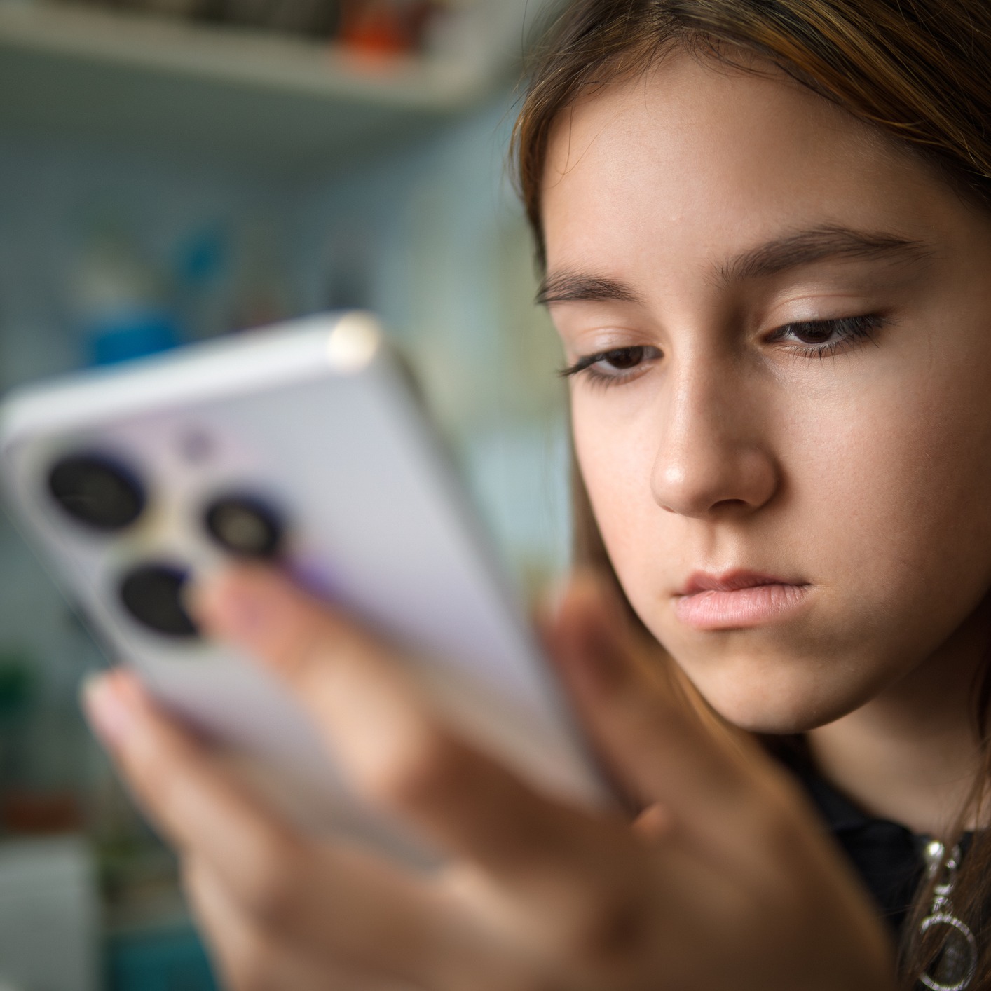 Lawmakers try to make social media safer for kids