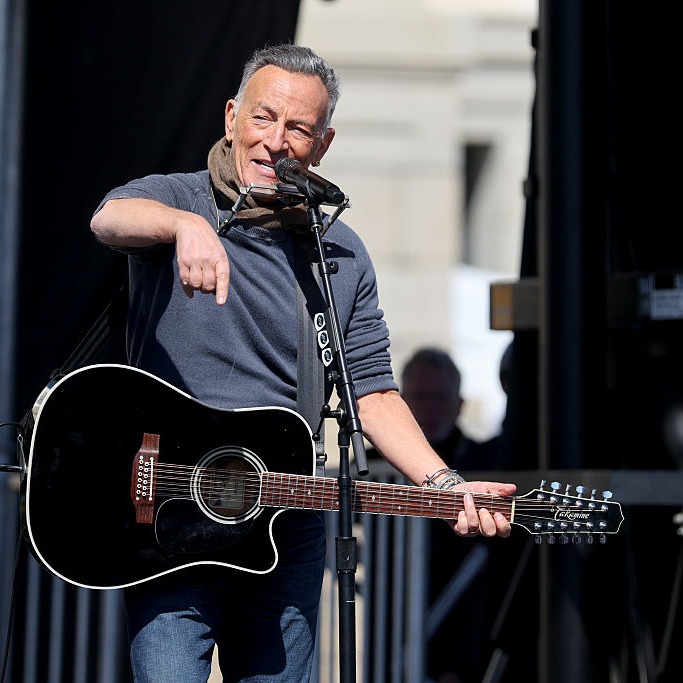 Recapping a Night with ‘The Boss’ with Jon Bream!