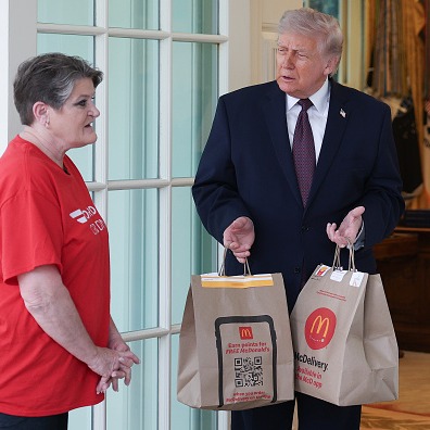 After deleting the image of himself as Jesus, Trump gives us an all-time lie about that image