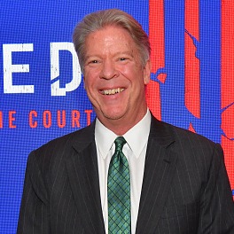 What does Major Garrett tell students wanting to enter the journalism field?