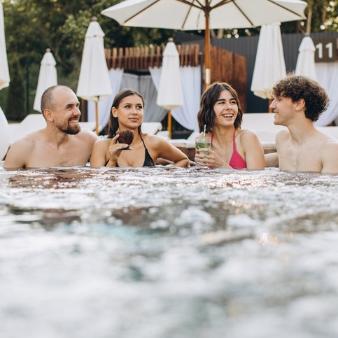 Who's in for hot tubbing down the Mississippi? Jason DeRusha joins!