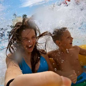 Great waterparks, bad wedding gifts, Dave Ryan and goodbye to CBS News radio...It's Swift Takes!