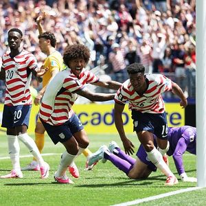 Egert hates soccer, AI shooting missiles & Am I Wrong?