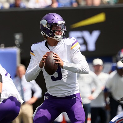 Does JJ McCarthy have a future with the Vikings? Chip Scoggins joins!