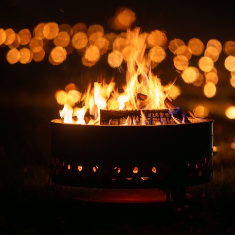 Is not showering after a bonfire grounds for divorce? It's Swift Takes!