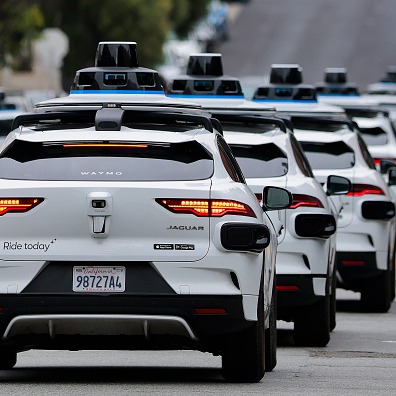 Only the MPLS city council would debate requiring drivers in driverless cars...It's Swift Takes!