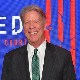 Major Garrett speaks on Trump's week of fighting with the media while cozying up to Xi