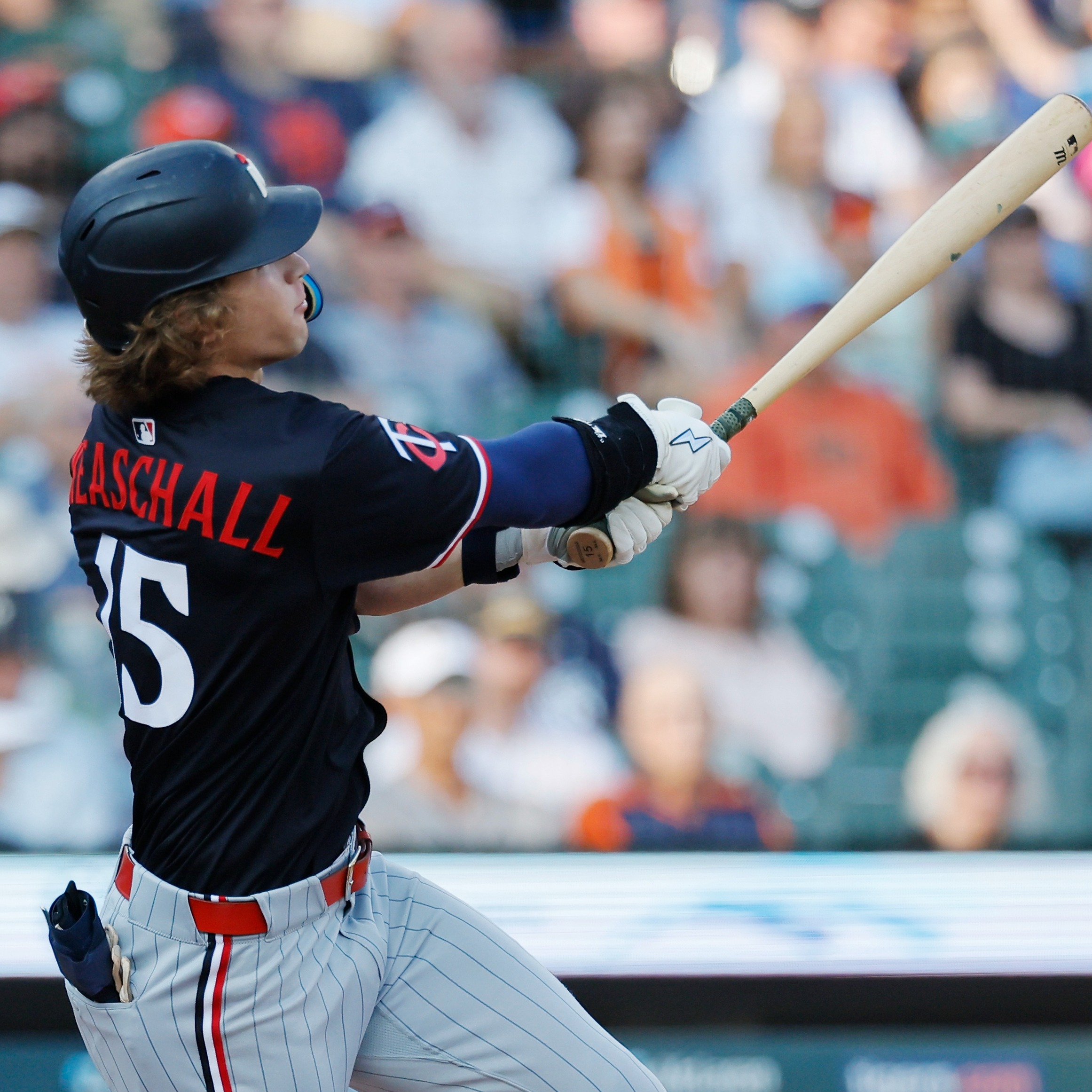 Keaschall is key in Twins win over Tigers