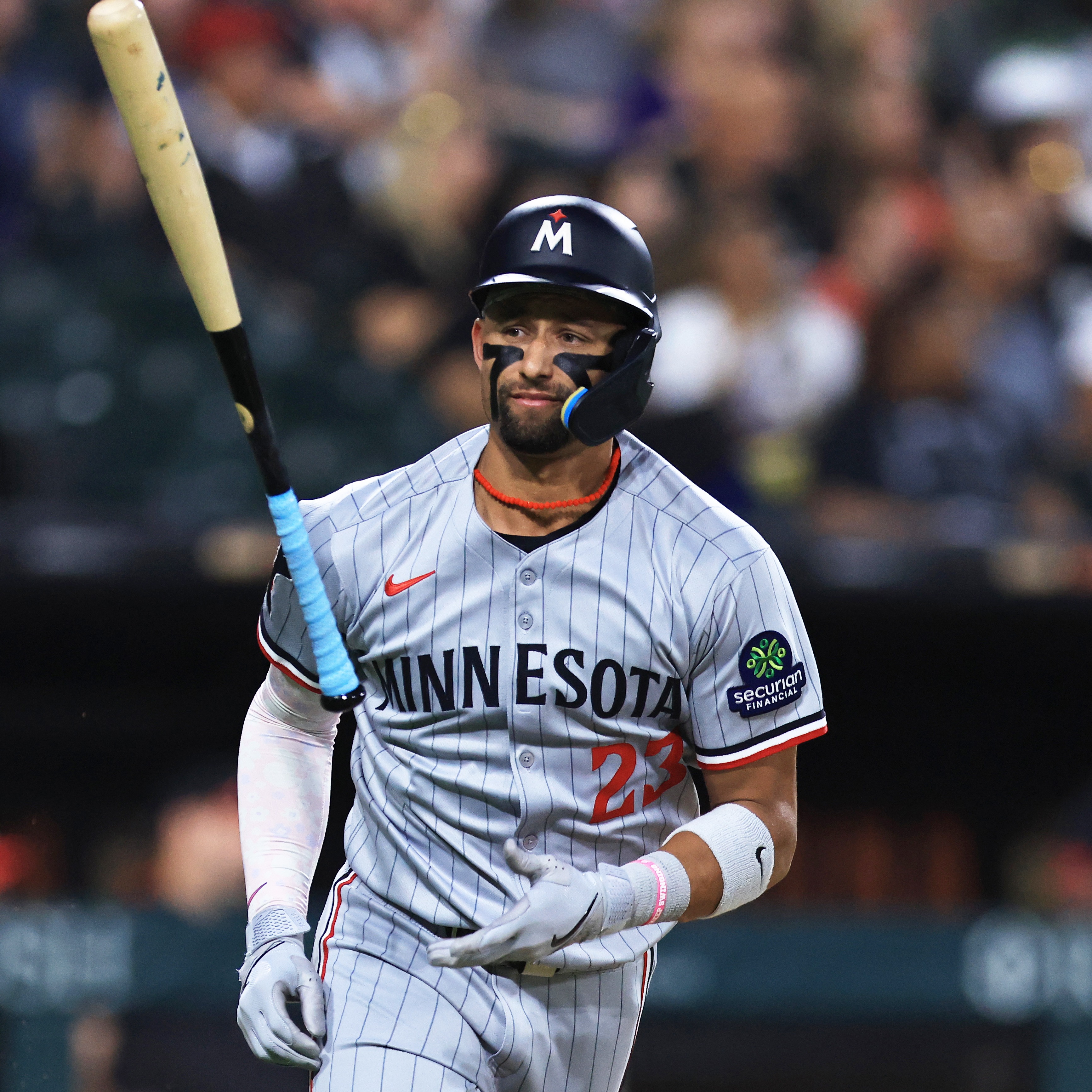 Twins outlast White Sox in a wild one