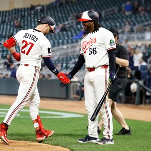 Twins blast Boston in series opener