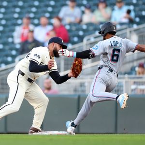 Sim struggles early as Marlins pound Twins