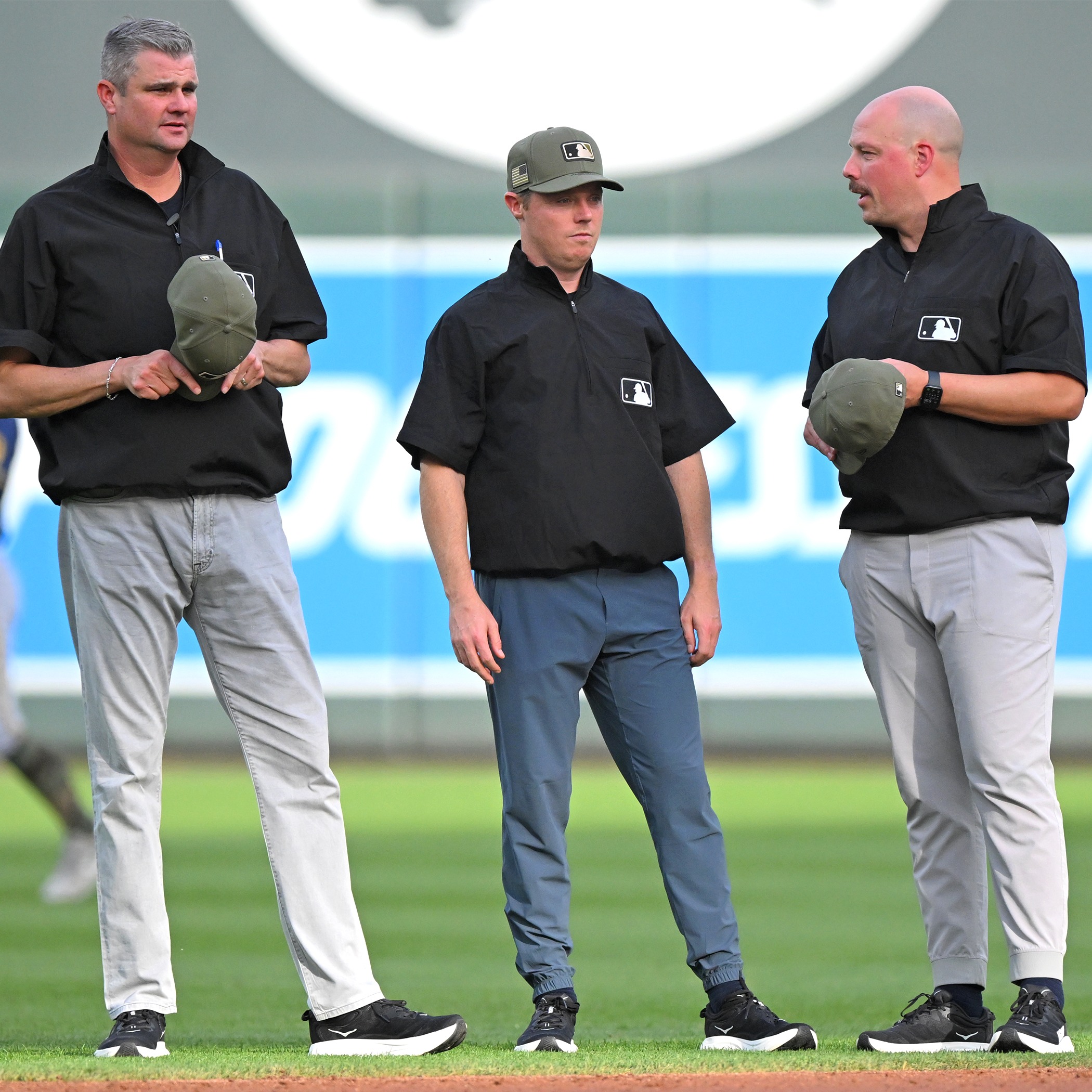 Controversial call helps Brewers top Twins in series opener