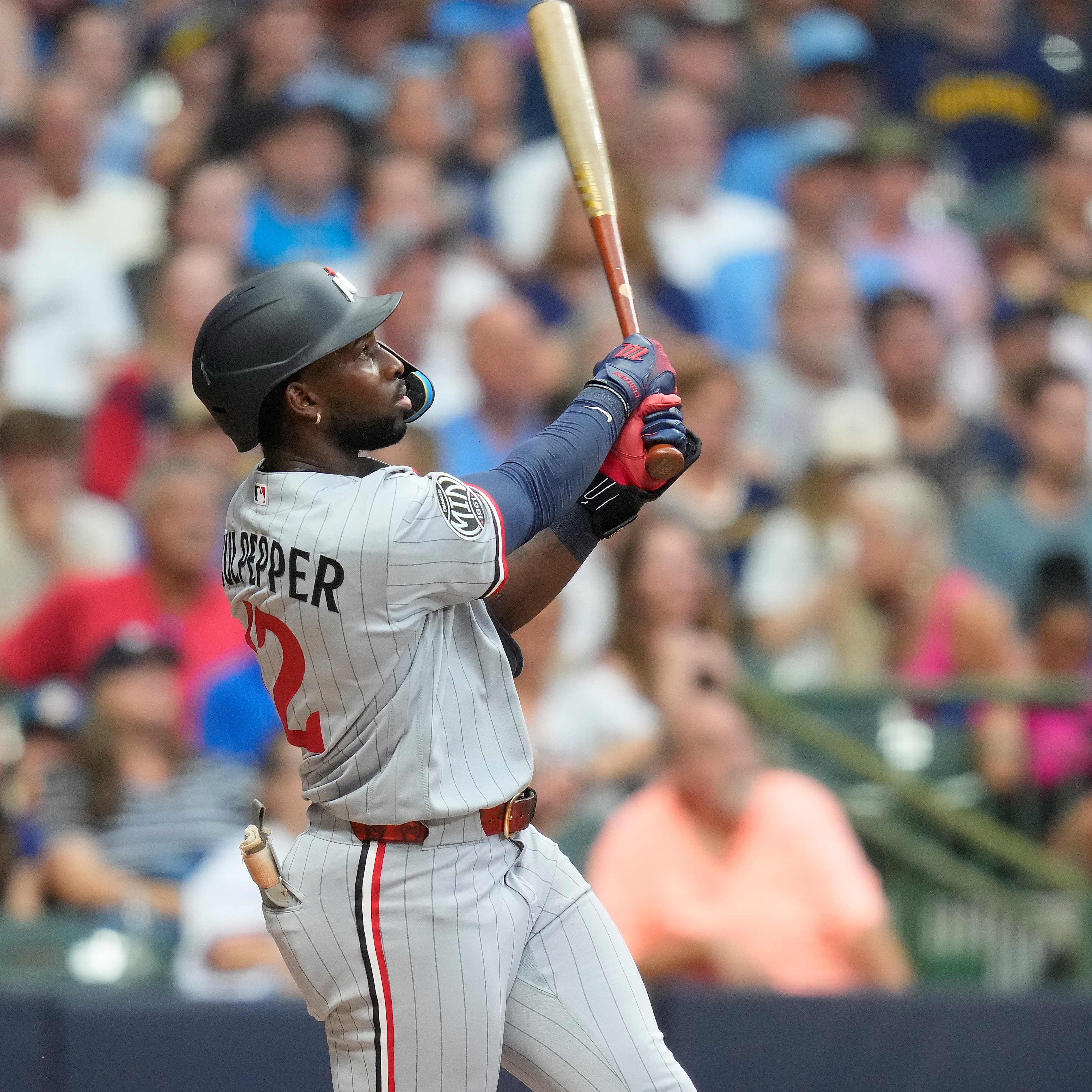 Culpepper makes history in Twins win over the Brewers