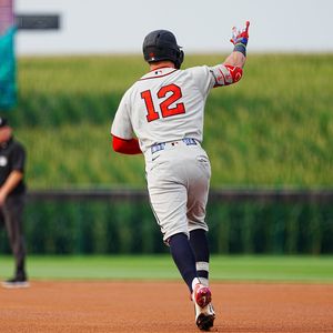 Phillies visit the cornfields three times in win over the Twins