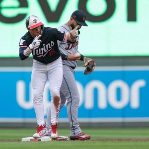 Twins pounce on Tigers early in a big series opening win