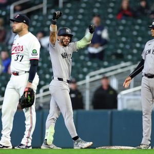 Yankees erupt late to take the series opener