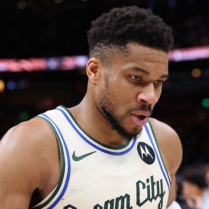Kwesi Out, Giannis Sweepstakes and On the Clock!