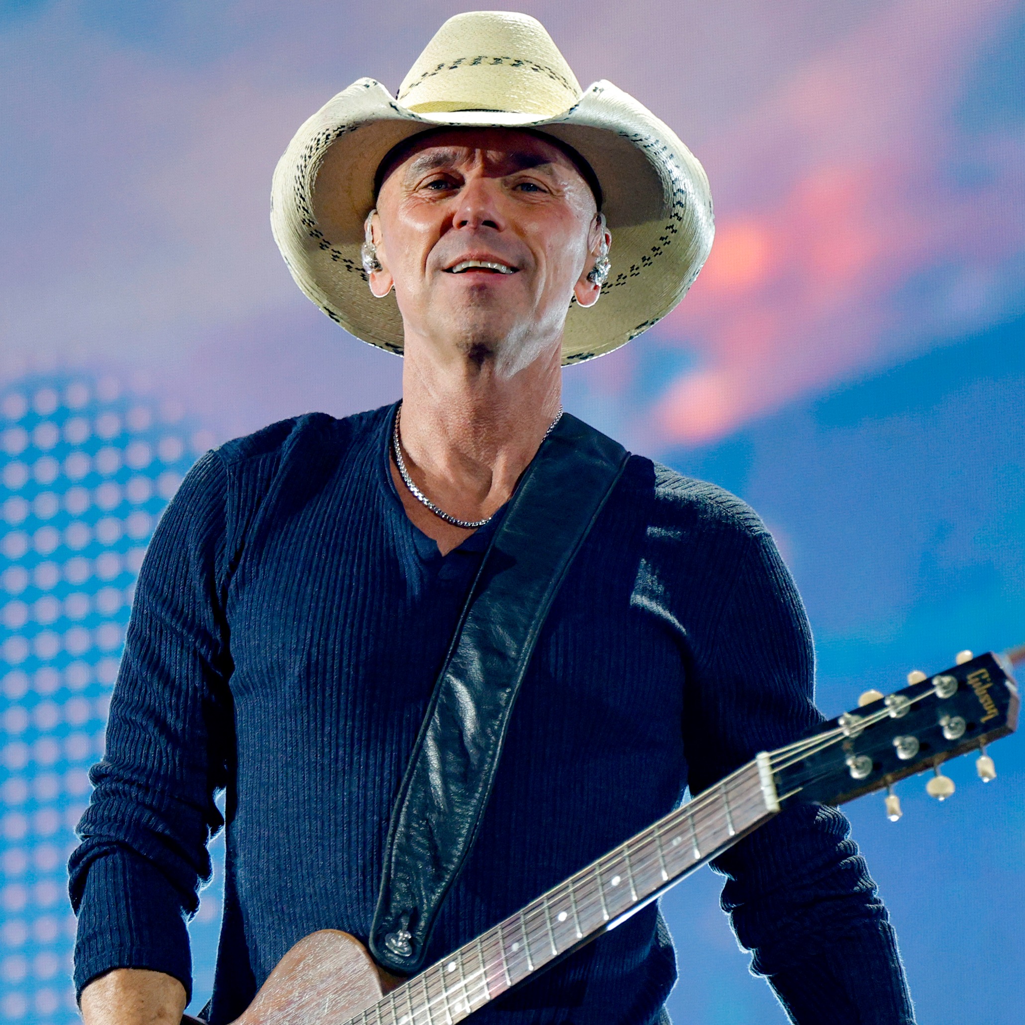 Kenny Chesney | Friday Night Takeover