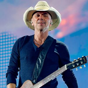Kenny Chesney | Friday Night Takeover