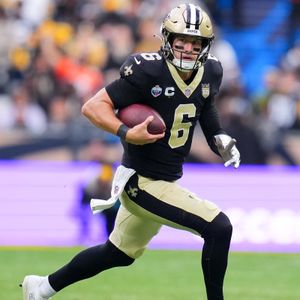 Scott Tolzien: There's no doubt in my mind that Tyler Shough will be a successful QB