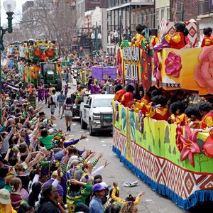 New Orleans should get behind Mardi Gras as it would Essence Fest or Super Bowl