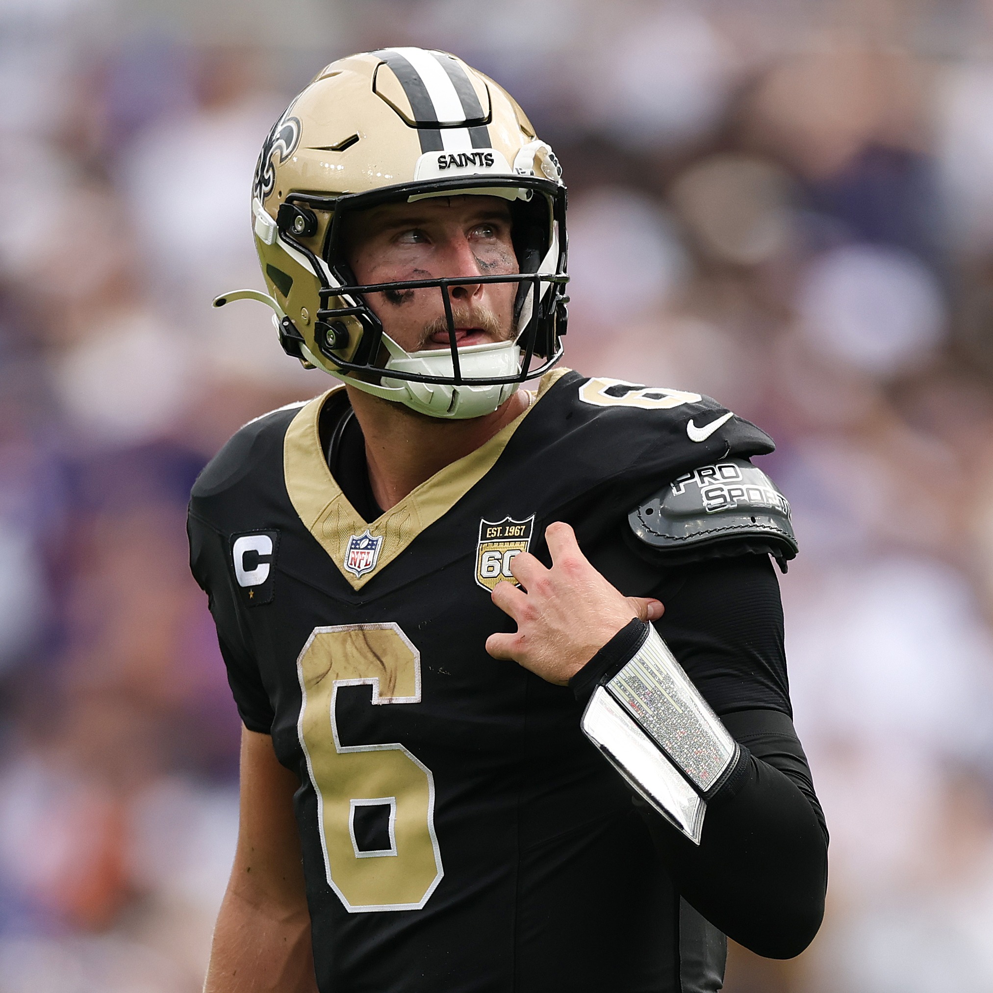 How do the New Orleans Saints plan to defend the Caesars Superdome against the Las Vegas Raiders?