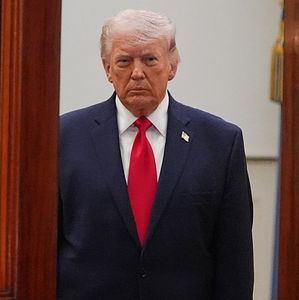 Is President Trump threatening war crimes in the Iran war?