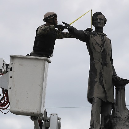 Hour 2: LIV Golf's collapse, Confederate monuments back in the news, termites swarming