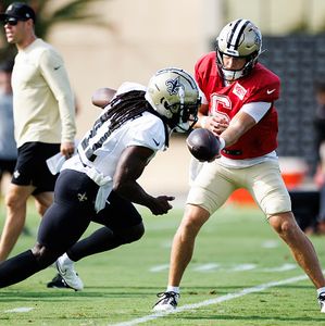 Making sense of a clunky Saints offense at training camp