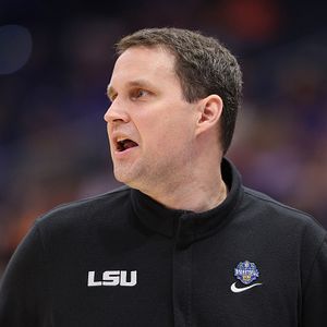 LSU men's basketball only has a handful of players on the roster. Here's what's going on